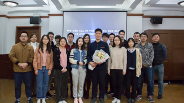 2018/20181115/Zheng_dissertation-group_photo.png